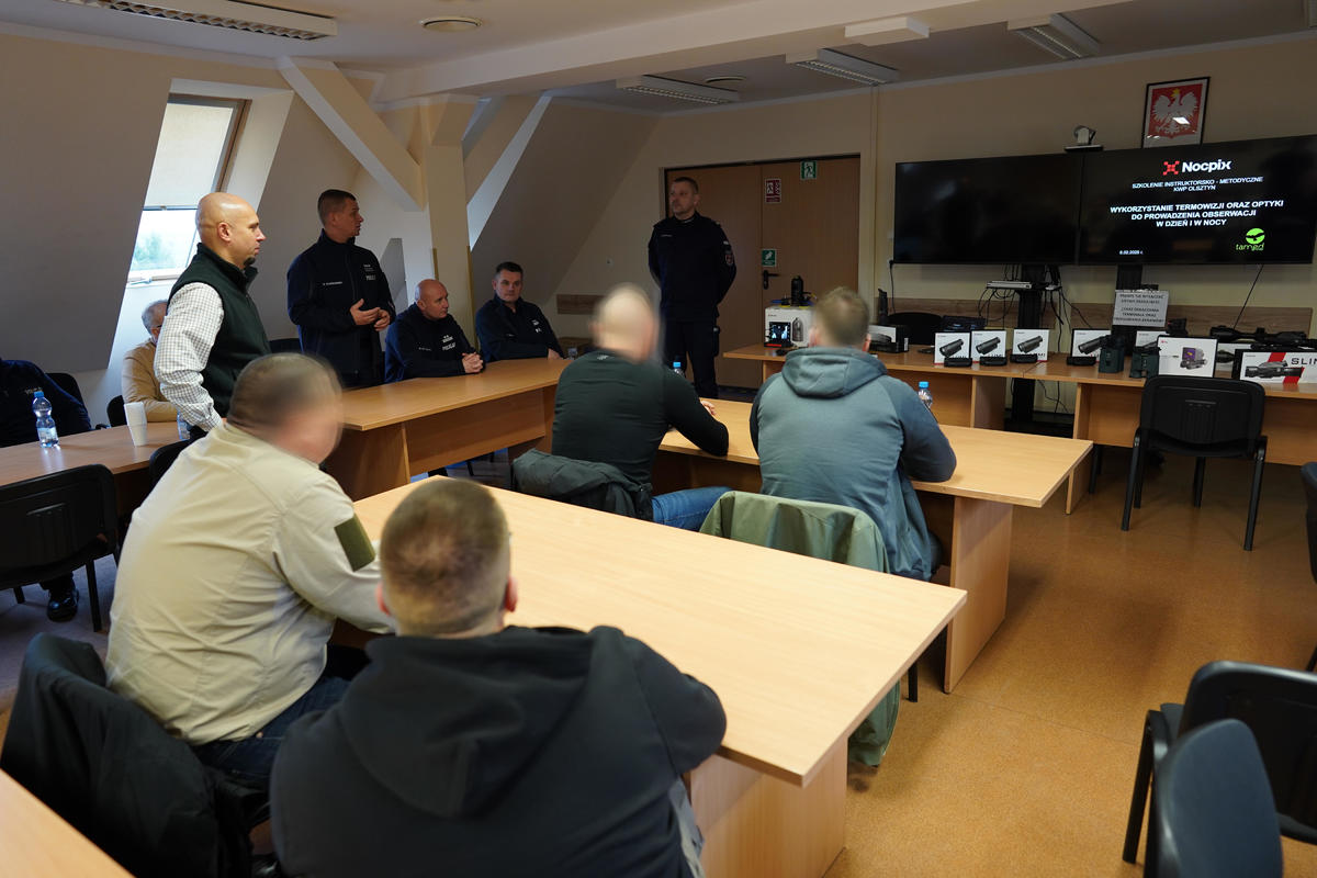 policjanci podczas szkolenia