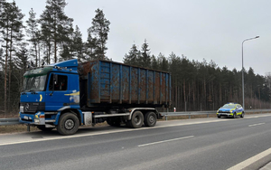 zatrzymany pojazd ciężarowy