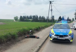 przewrócona hulajnoga