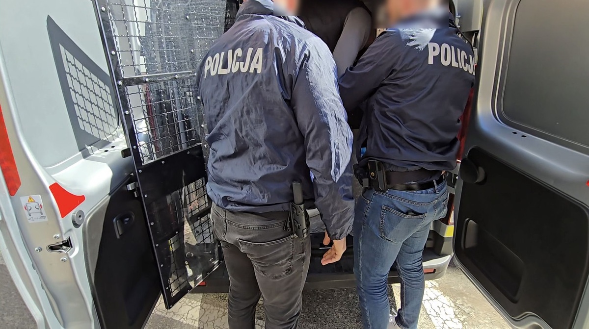 Policjant i zatrzymany