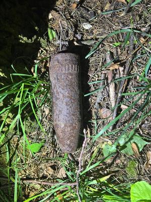 Skorodowany pocisk w pobliżu Safronki