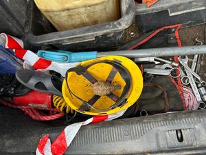 niewybuch w bagażniku