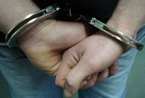 Kajdanki na nadgarstkach