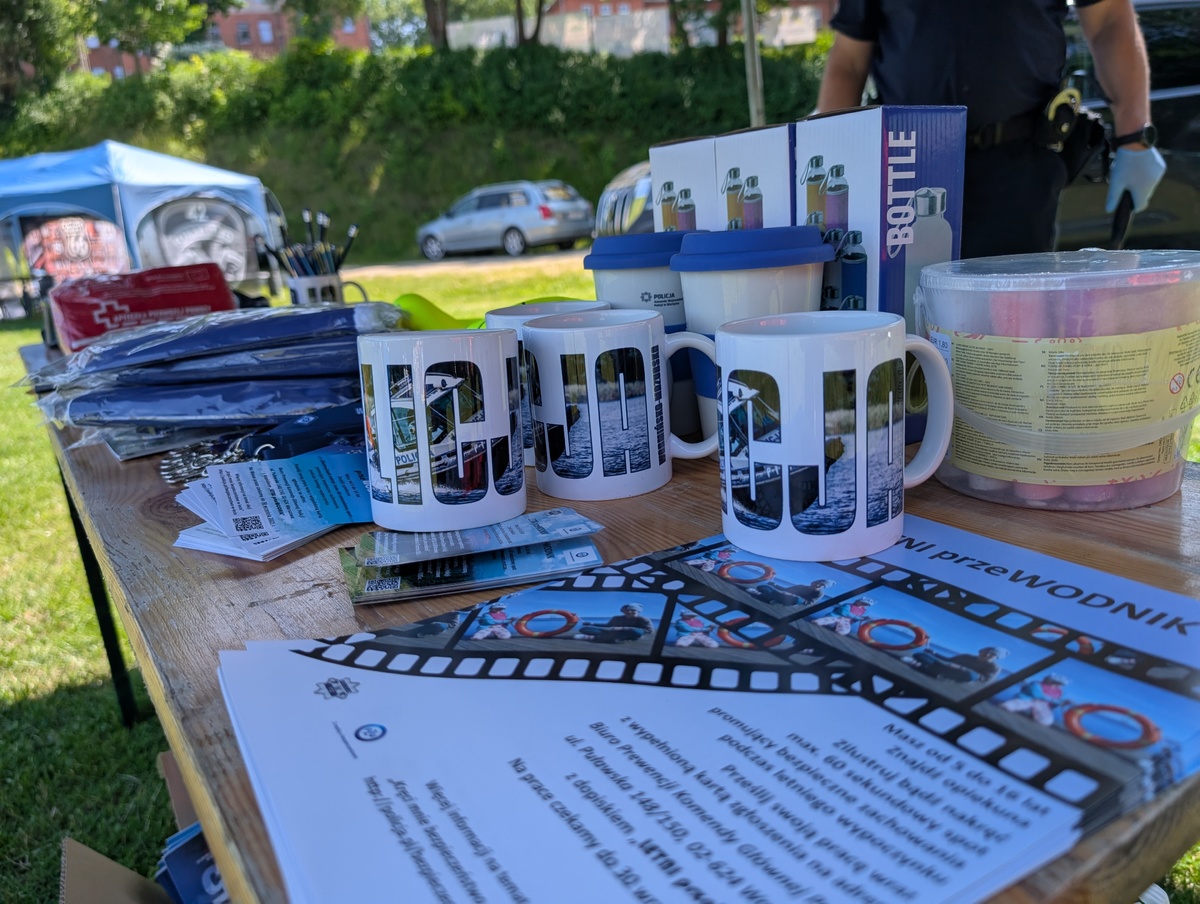 Policjanci na festynie „TatoRugbyLato”