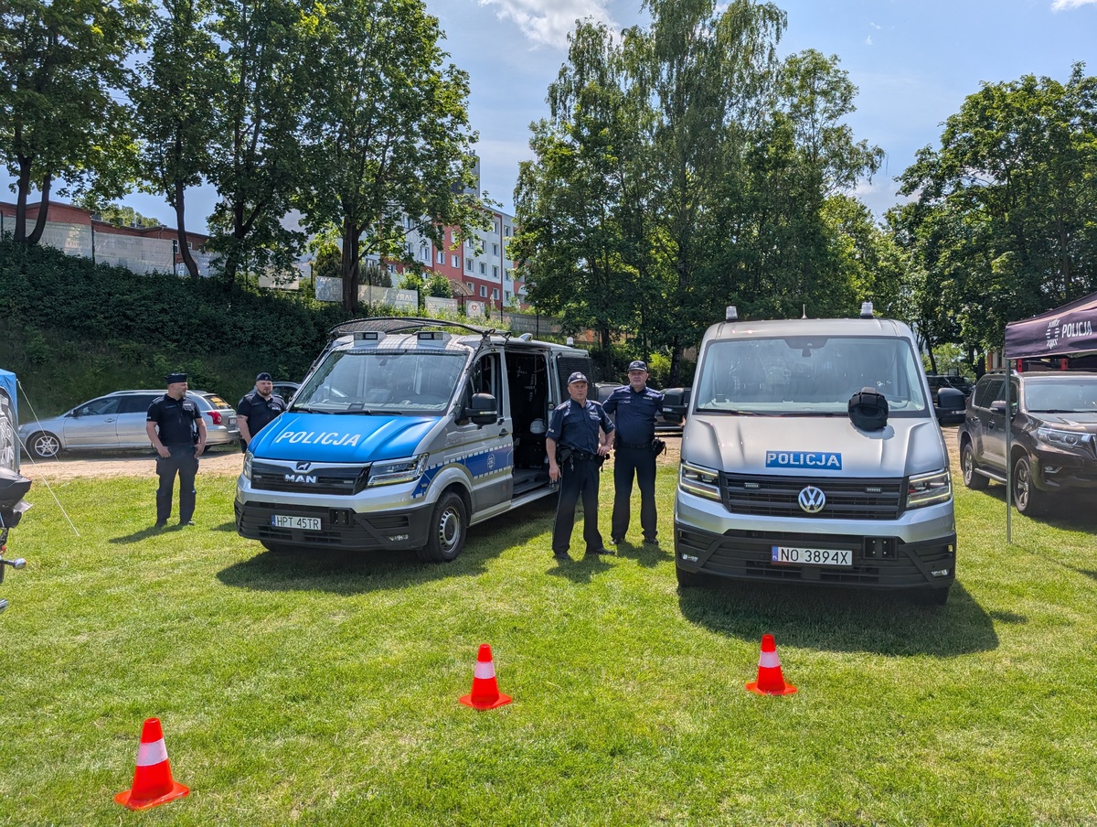 Policjanci na festynie „TatoRugbyLato”