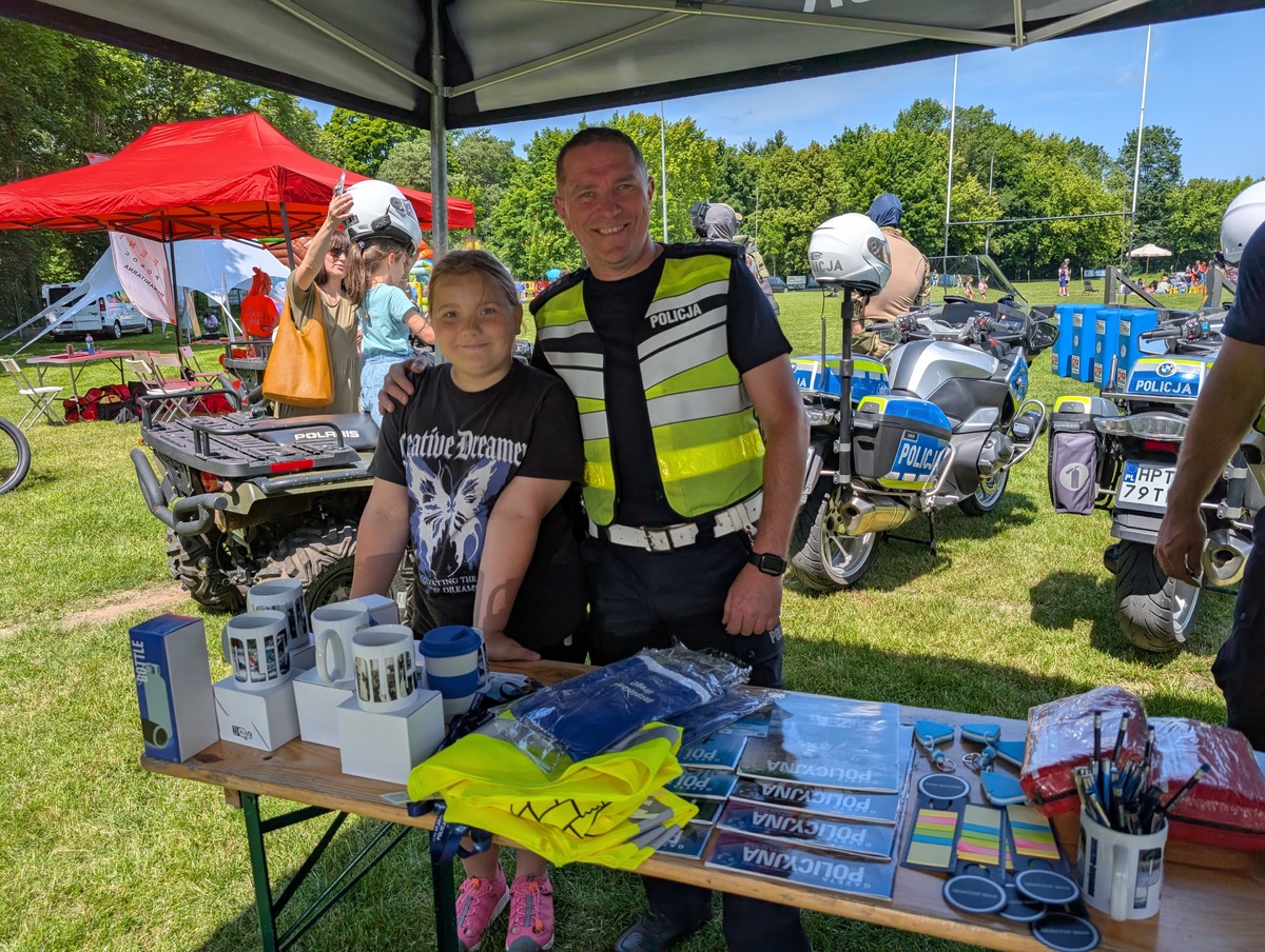 Policjanci na festynie „TatoRugbyLato”