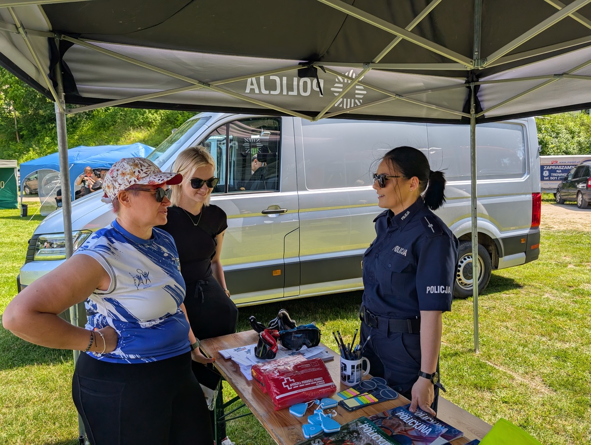Policjanci na festynie „TatoRugbyLato”