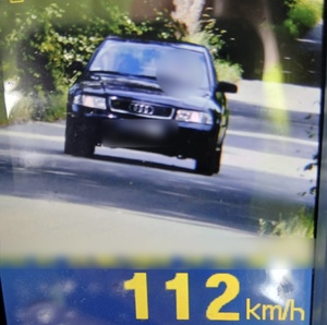 Zrzut ekranu z ręcznego miernika prędkości