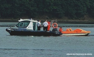 wodniacy i rower wodny