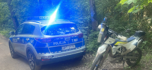 Radiowóz i motocykl