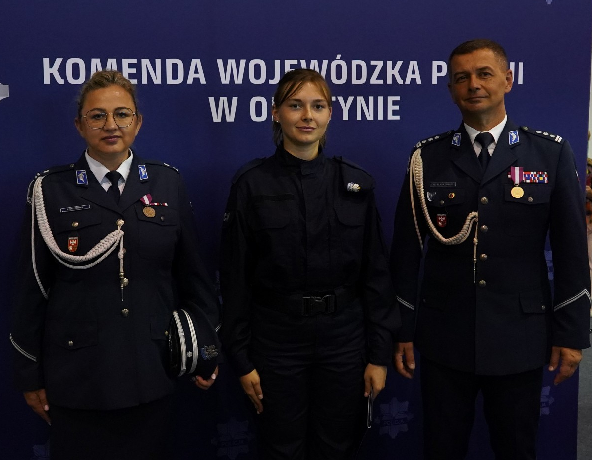 Uczestnicy ślubowania i Święta Policji OPP w Olsztynie