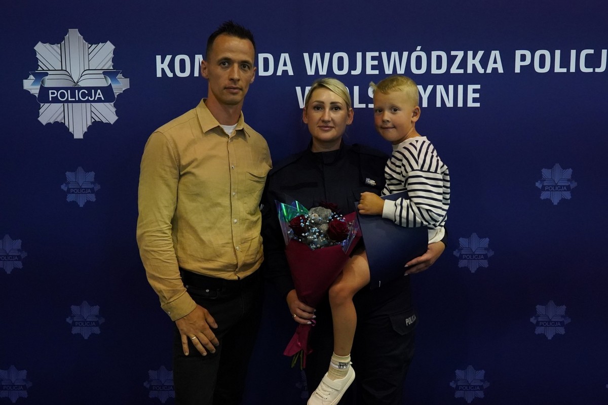 Uczestnicy ślubowania i Święta Policji OPP w Olsztynie