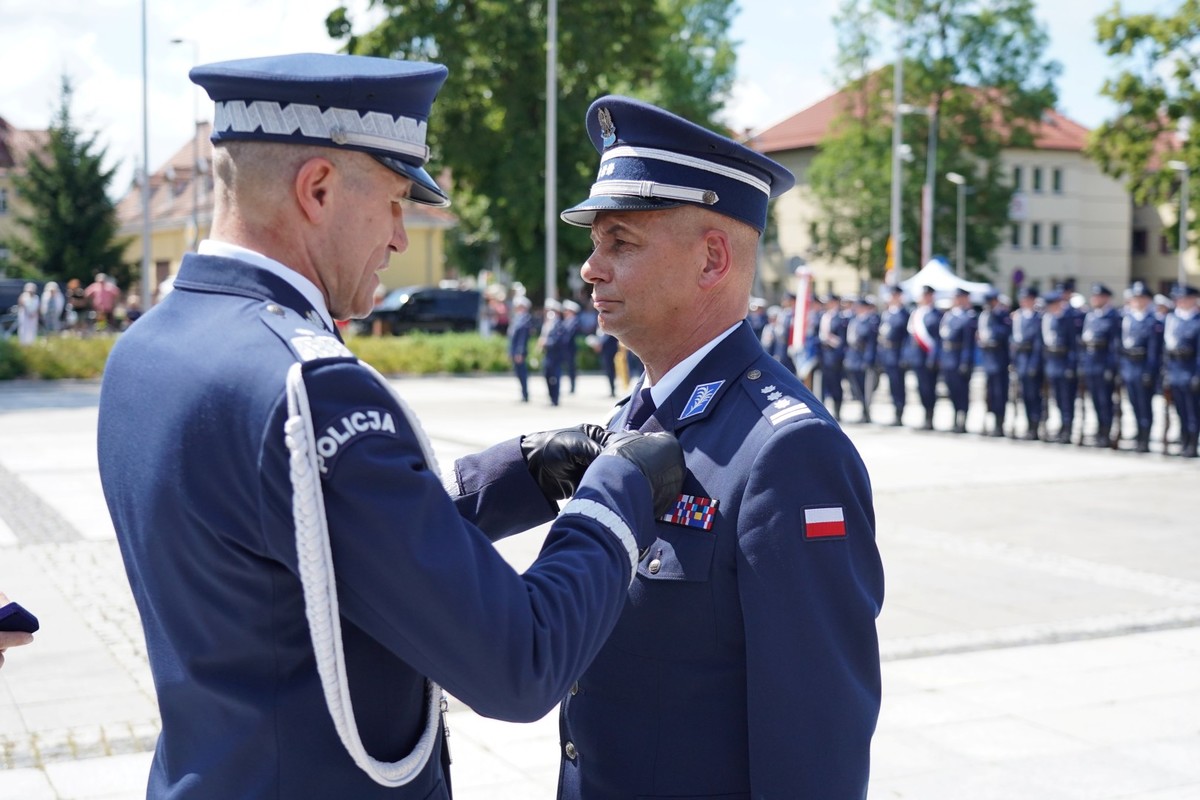 Uczestnicy Święta Policji i nadania Sztandaru KPP w Giżycku
