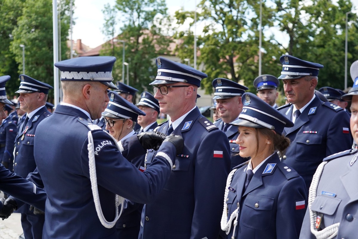 Uczestnicy Święta Policji i nadania Sztandaru KPP w Giżycku