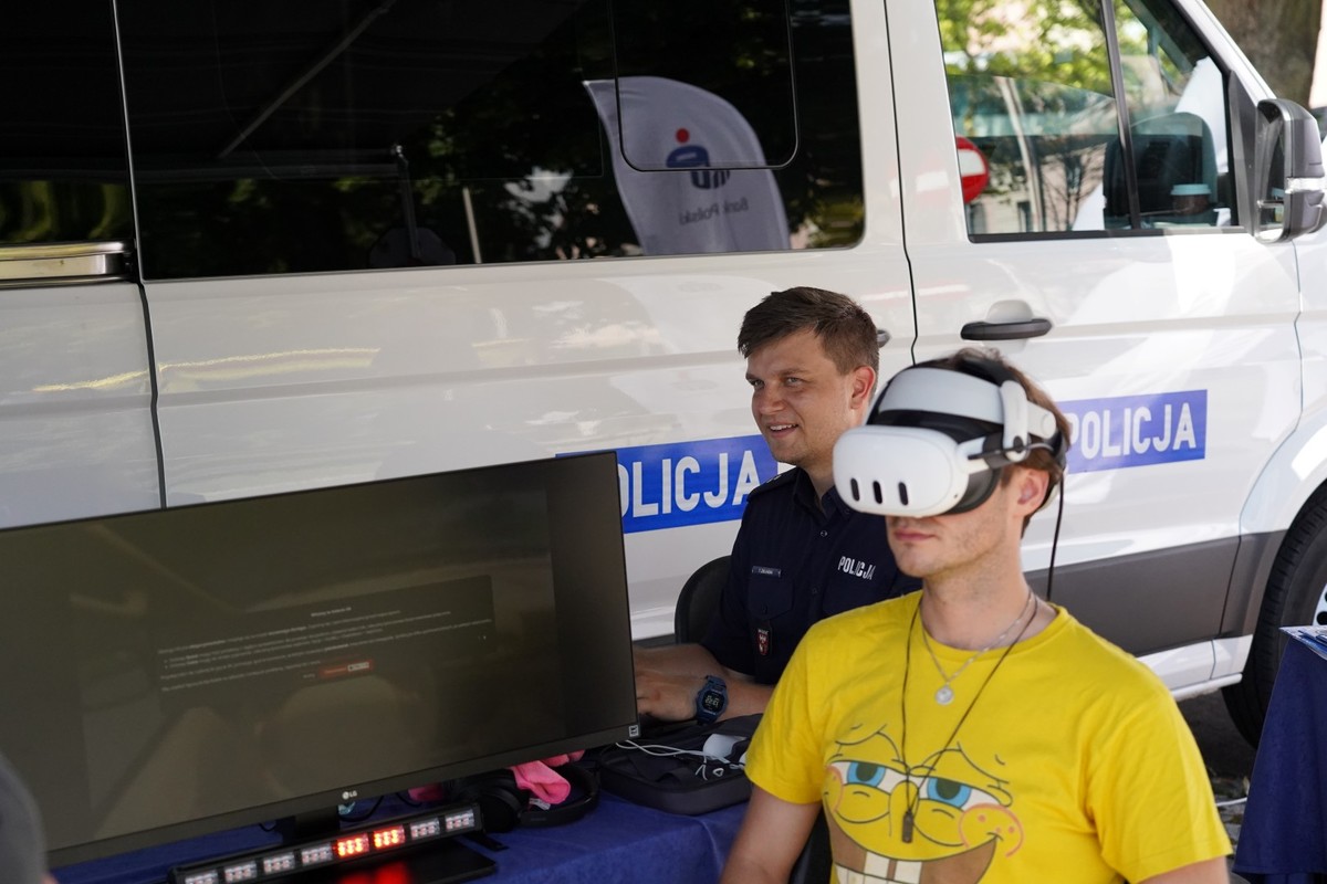 Uczestnicy Święta Policji i nadania Sztandaru KPP w Giżycku.