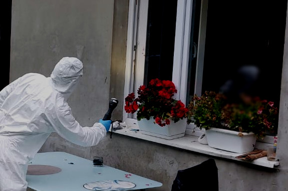 Technik kryminalistyki na miejscu zdarzenia