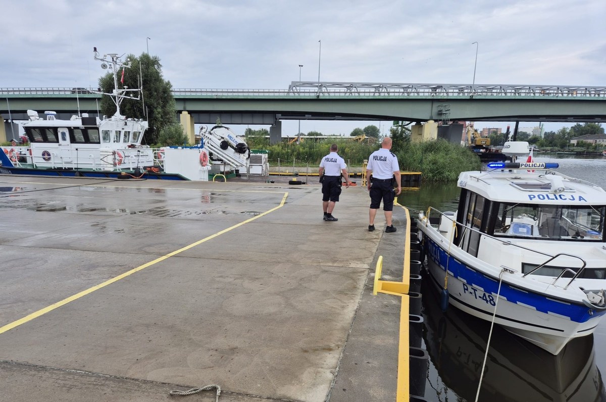 Policyjny patrol wodny