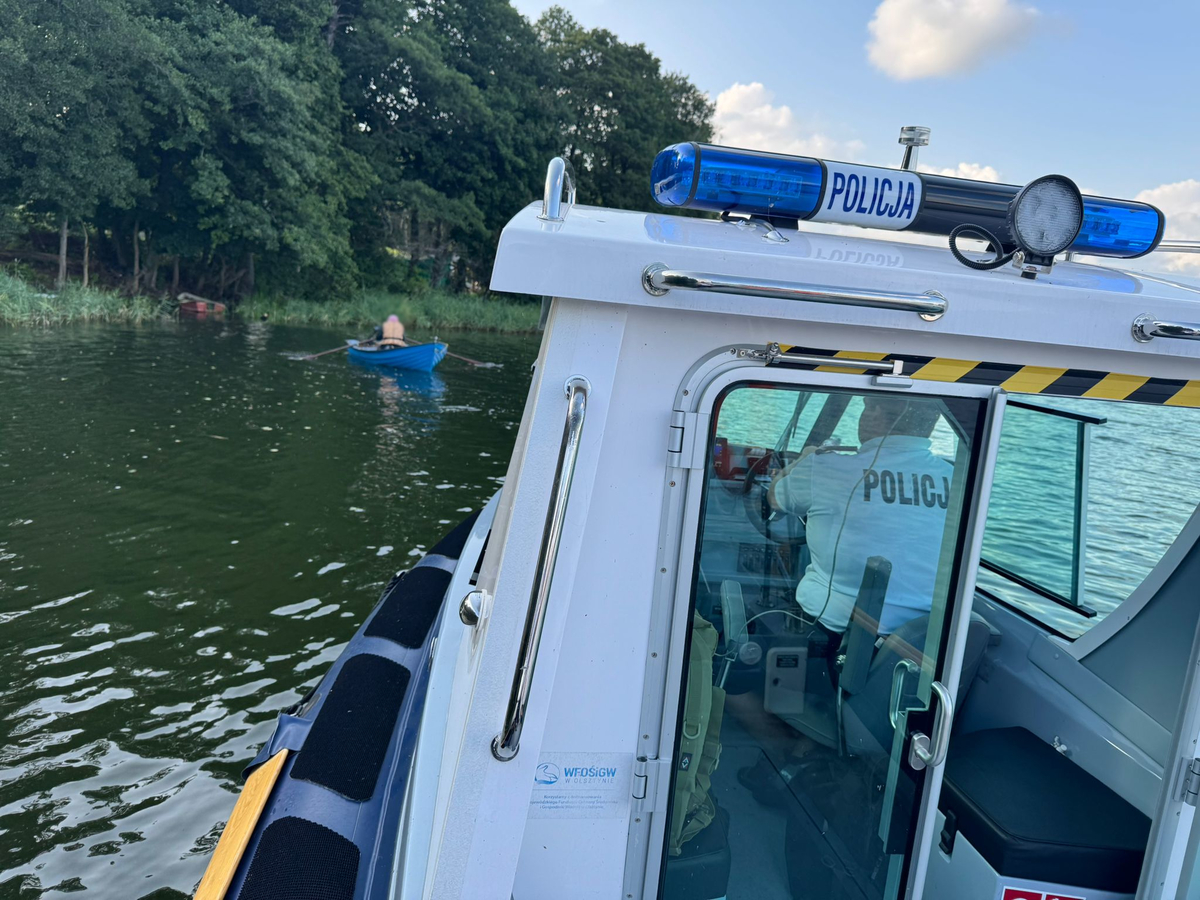 Policyjna interwencja na wodzie