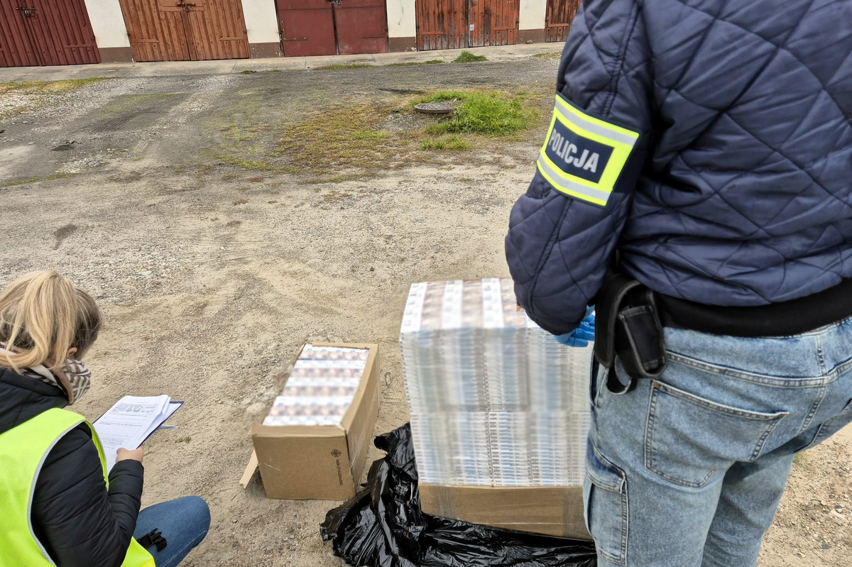 Zabezpieczony balon z ładunkiem papierosów