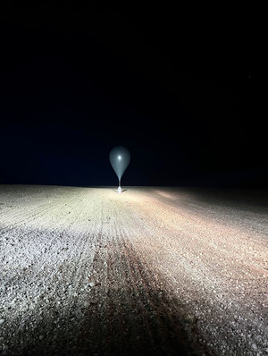 Zabezpieczony balon z ładunkiem papierosów