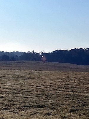 Zabezpieczony balon z ładunkiem papierosów