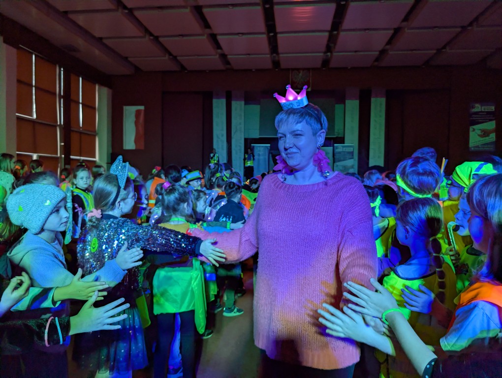 "Odblaskowy pokaz mody"