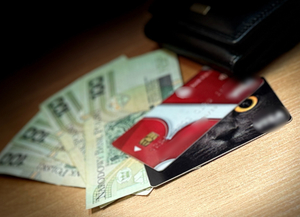 Gotówka i karty płatnicze