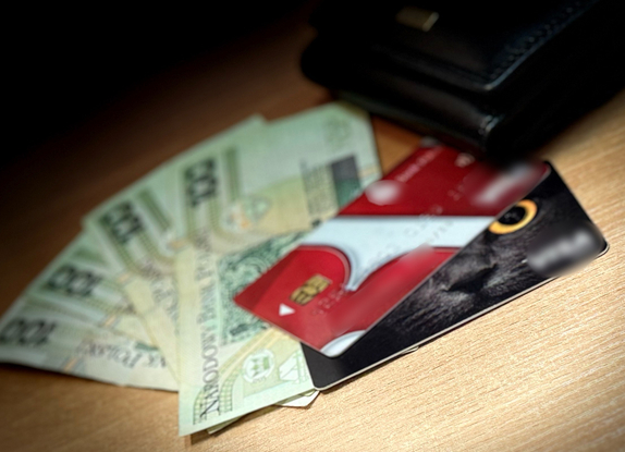 Gotówka i karty płatnicze