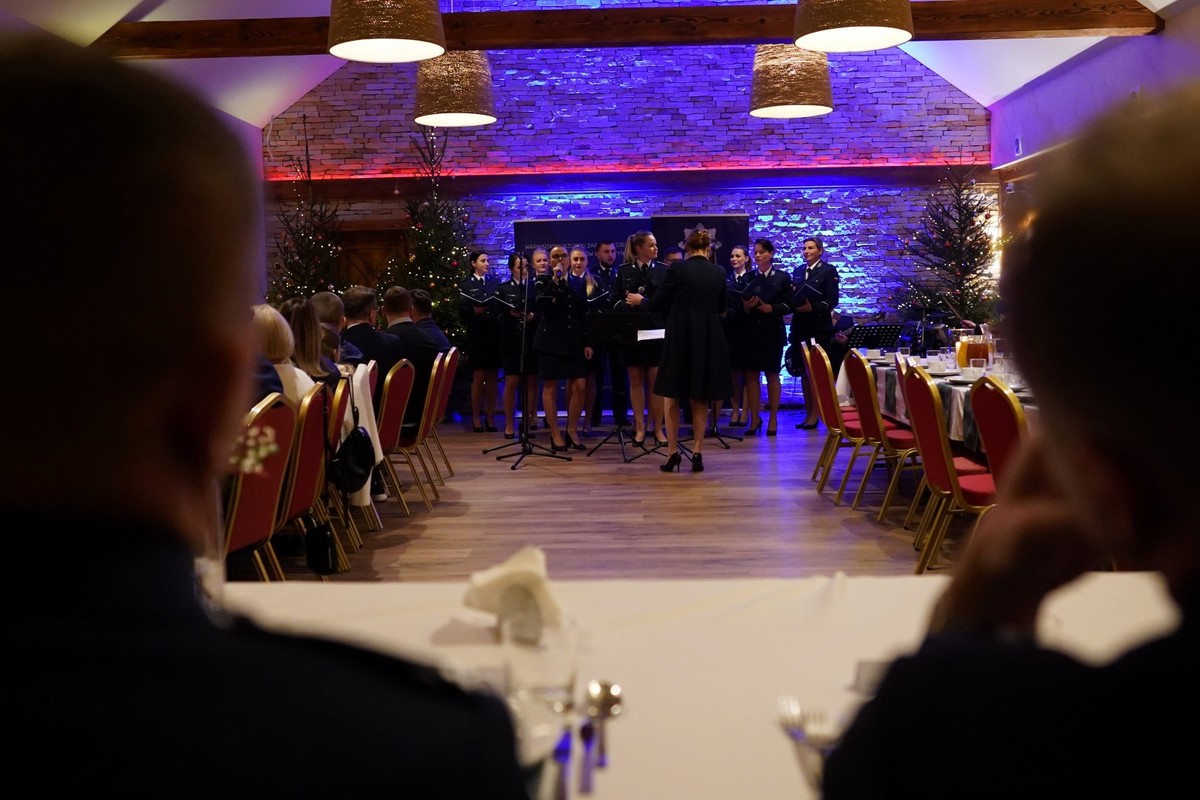 Uczestnicy spotkania wigilijnego