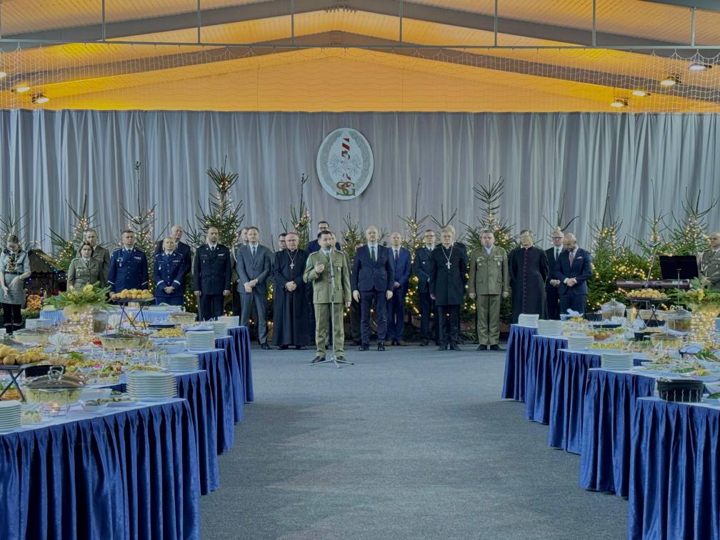 Uczestnicy spotkania wigilijnego