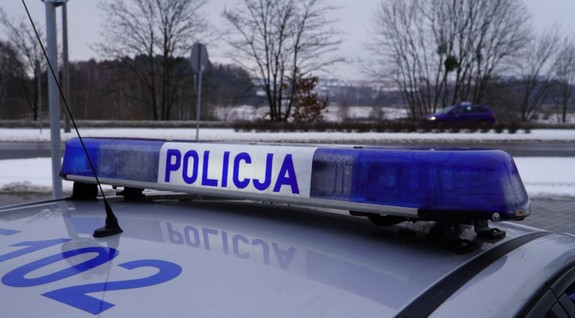 Fragment policyjnego radiowozu