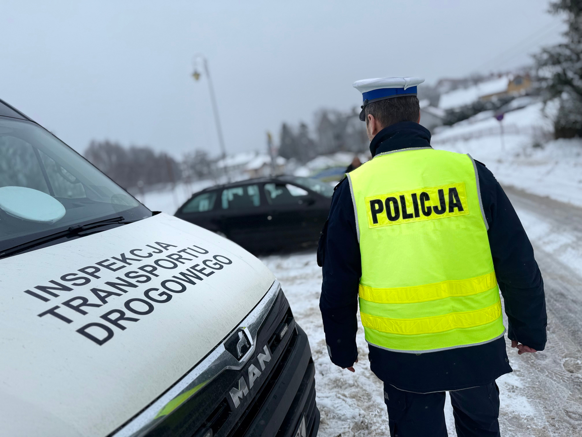 Policyjne działania na Warmii i Mazurach pn. „Legalny Kurs - Bezpieczny Przewóz Osób”