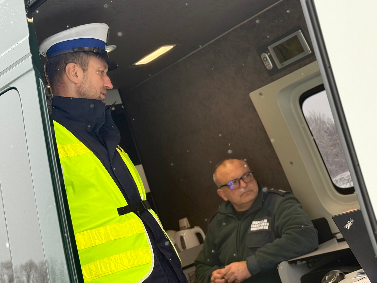 Policyjne działania na Warmii i Mazurach pn. „Legalny Kurs - Bezpieczny Przewóz Osób”