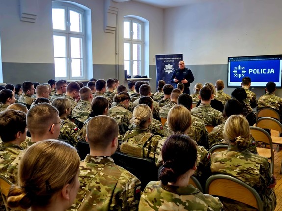 Spotkanie z młodzieżą klas mundurowych