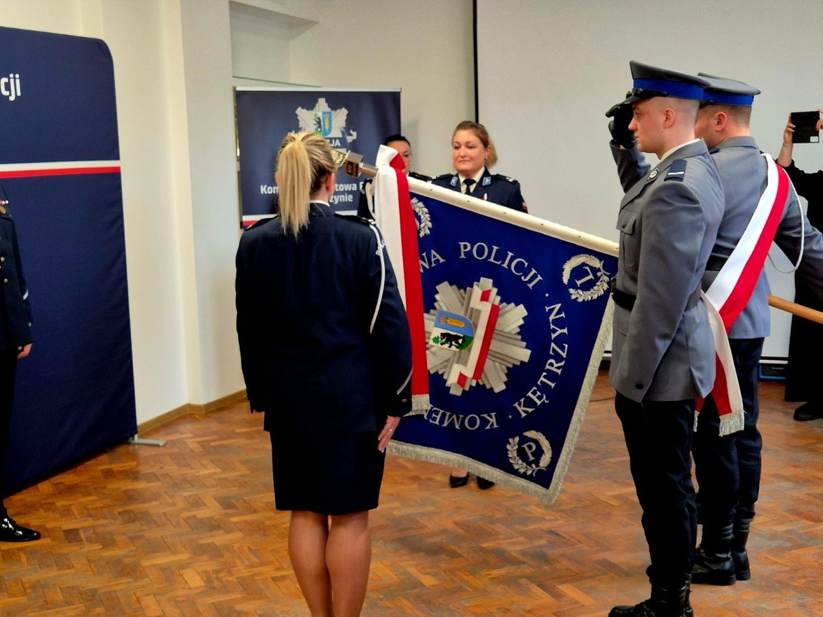 Uczestnicy spotkania w Komendzie Powiatowej Policji w Kętrzynie