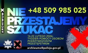 "Archiwum X - Nie przestajemy szukać! - sprawa Anny Prus z Kamienia Pomorskiego Historia Anny Prus to nie tylko niewyjaśnione zabójstwo sprzed lat - to przerwane życie młodej dziewczyny, która miała plany i marzenia. To też czekający na odpowiedź, co się wówczas wydarzyło, jej bliscy. W ramach kampanii Archiwum X – Nie przestajemy szukać! wracamy do sprawy 21-letniej mieszkanki Kamienia Pomorskiego, której życie zostało brutalnie przerwane w nocy z 2 na 3 października 1993 roku. Choć minęło już ponad trzydzieści lat, pytania wciąż pozostają otwarte: kto był sprawcą i co dokładnie wydarzyło się tamtej nocy? Wierzymy, że czyjaś pamięć i chęć podzielenia się informacją mogą pomóc przybliżyć się do odpowiedzi. 17.02.2026 KGP"