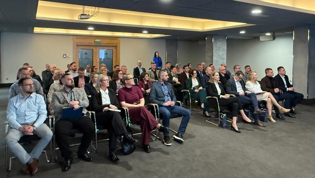 funkcjonariusze podczas szkolenia