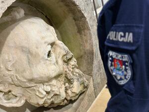 zabezpieczona rzeźba