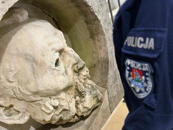 zabezpieczona rzeźba