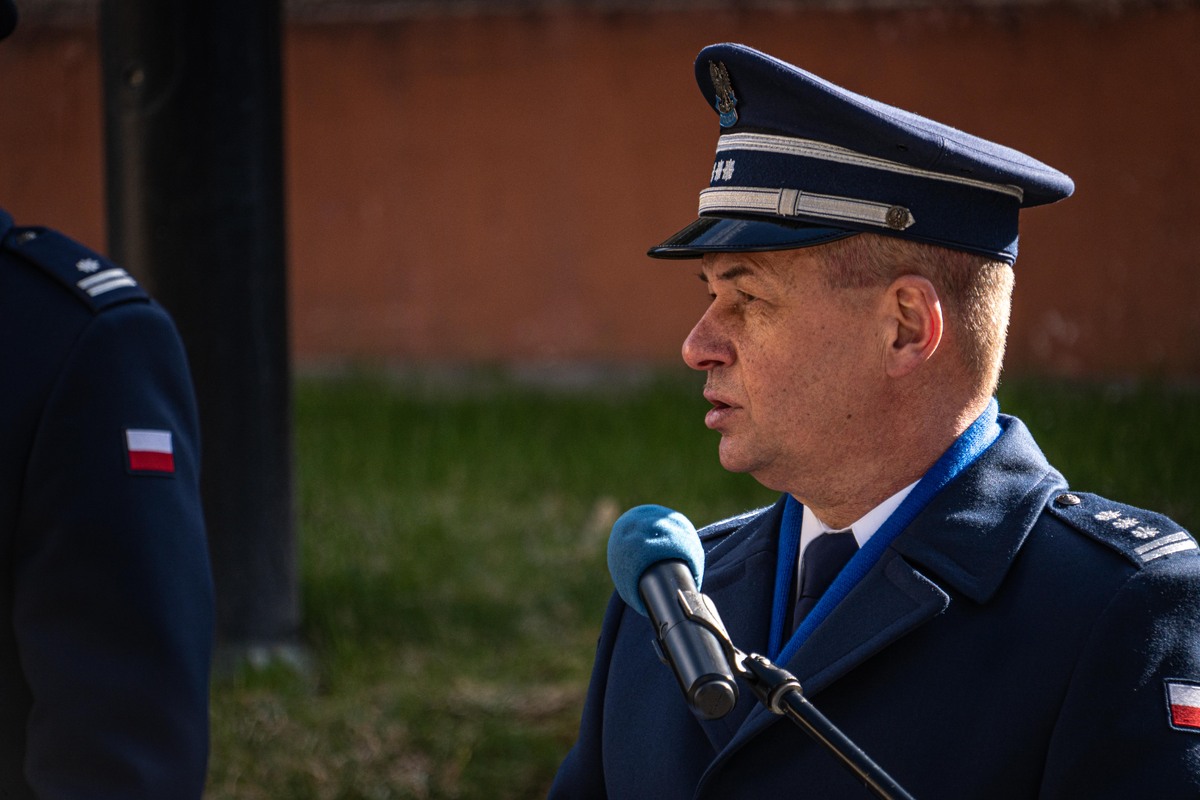 Uczestnicy uroczystości podczas uroczystej zbiórki