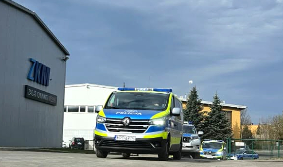 policjanci podczas cwiczeń