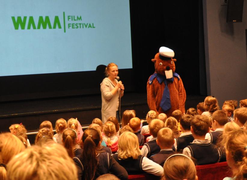Sierżant Bóbr podczas spotkania z dziećmi na WAMA Film Festiwal