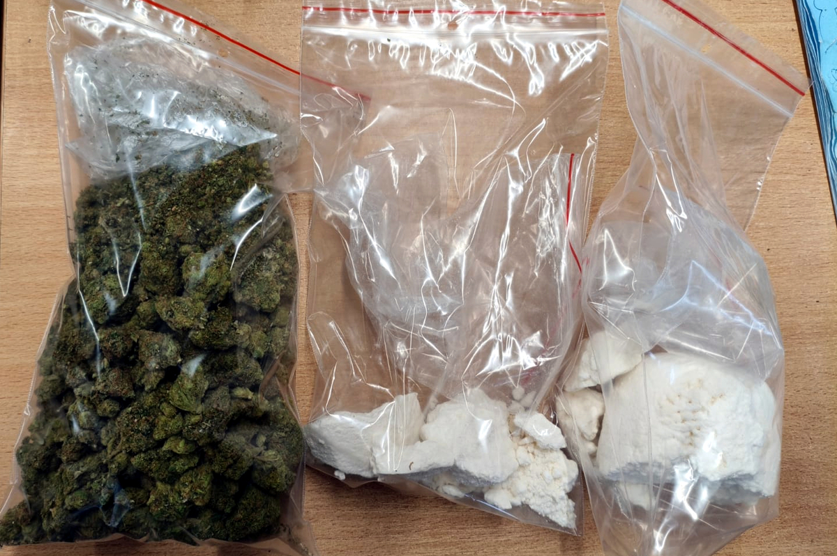 Zabezpieczone opakowania z narkotykami w powiecie nidzickim