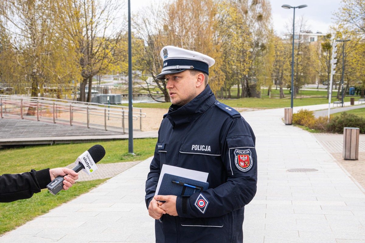 Policjanci przygotowani do majówki i służby na wodach - policjanci udzielający wywiadów oraz policyjni wodnicy podczas służby