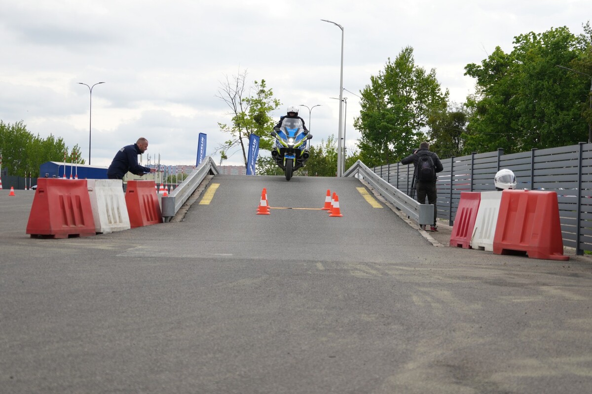 Kadry z poszczególnych konkurencji oraz uroczystego zakończenia wojewódzkich eliminacji do XXXVI edycji konkursu „Policjant Ruchu Drogowego”.