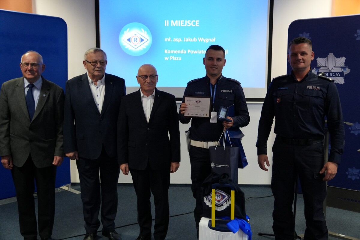 Kadry z poszczególnych konkurencji oraz uroczystego zakończenia wojewódzkich eliminacji do XXXVI edycji konkursu „Policjant Ruchu Drogowego”.