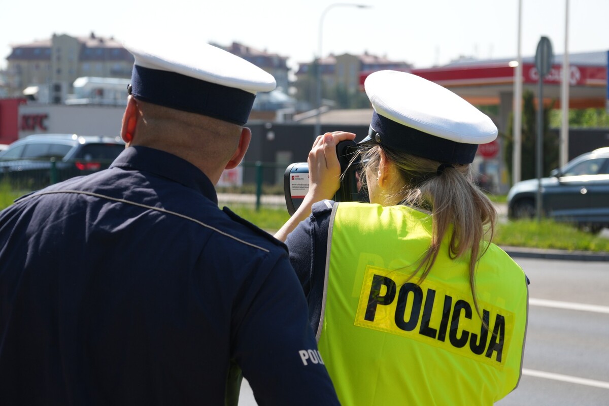 Policjant  i policjantka