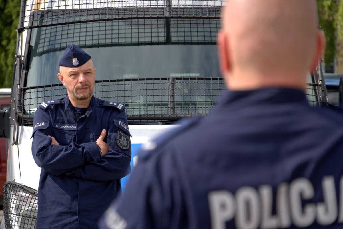 funkcjonariusze garnizonu warmińsko-mazurskiego podczas szkolenia kompanii reprezentacyjnej