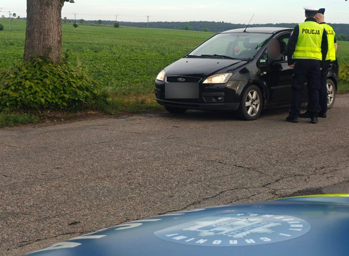 Policjant podczas działań trzeźwość