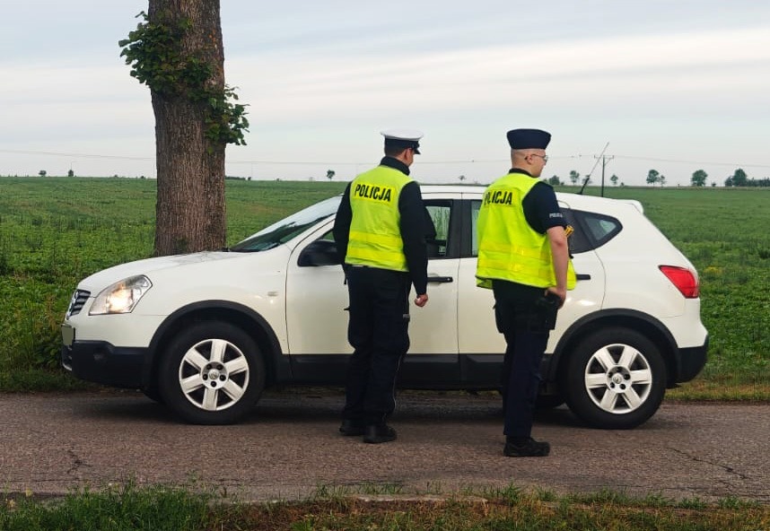 Policjant podczas działań trzeźwość